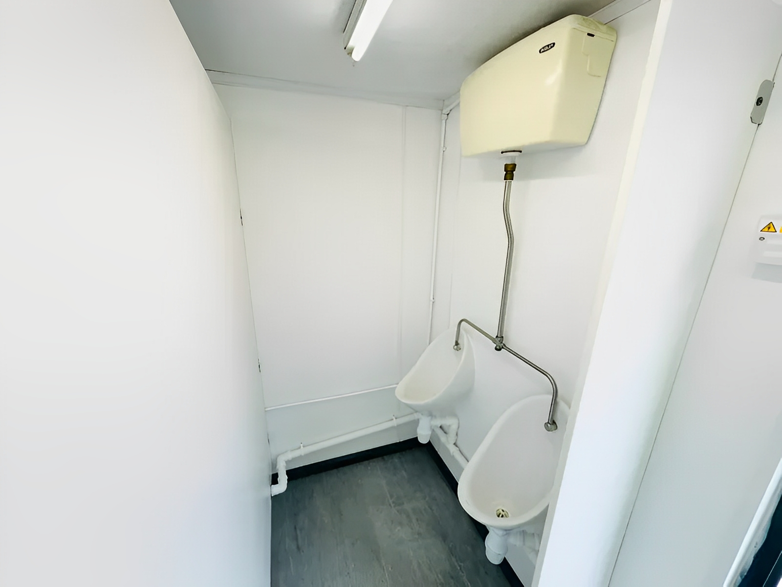 12 x 9ft Anti Vandal 2 + 1 Toilet Block - Image 7