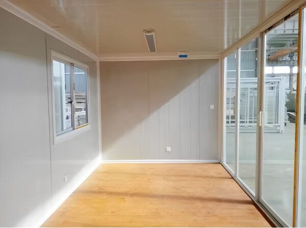40ft Luxury Good Quality Prefab Modern Container Home - Image 4