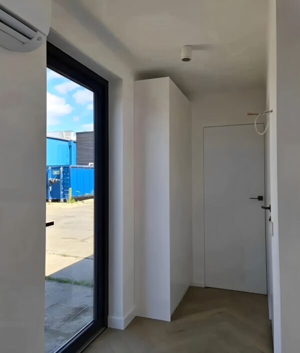 Custom 40ft Shipping Container House - Image 8