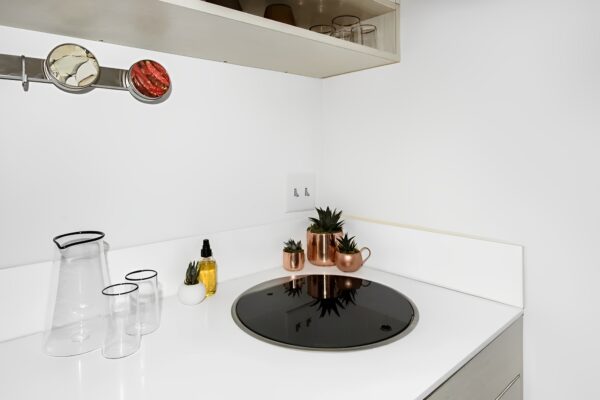 Fully Equipped 20ft Shipping Container Home - Image 9